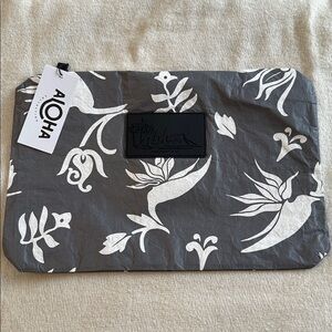 ALOHA Collection Med Pekelo Vintage Black Pouch